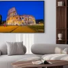 Plakat: Colosseum at night in rome, italy