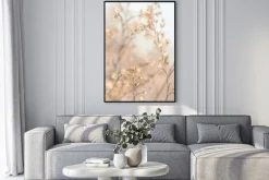 Plakat: Delikatne suche gałązki z drobnymi kwiatami