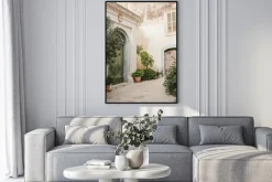 Plakat: Drzewko oliwne i zabytkowa architektura