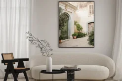 Plakat: Drzewko oliwne i zabytkowa architektura