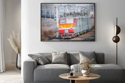 Plakat: Długi pociąg towarowy.