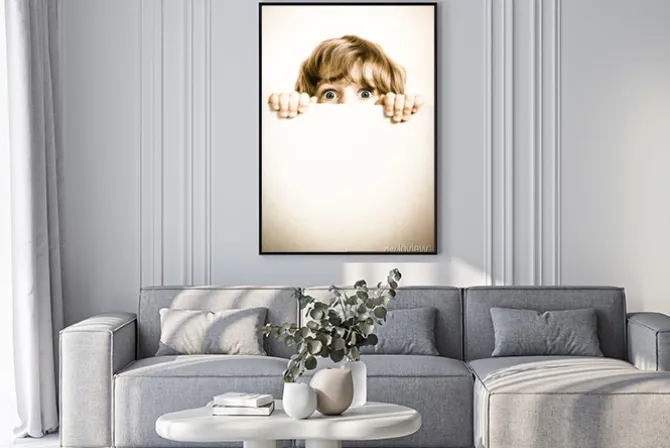 Plakat: Dziecko patrząc zza papieru puste