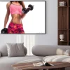 Plakat: Dziewczyna fitness z hantlami