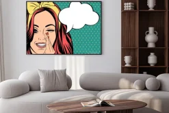 Plakat: Dziewczyna szepcząca tajemnicę