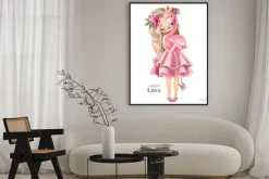 Plakat: Dziewczyna w różowej sukience z flamingiem