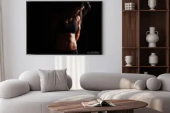 Plakat: Dziewczyna w sportowym stroju