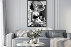 Plakat: Fototgrafia w stylu vintage kobieta w kuchni