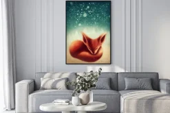 Plakat: Fox spanie w zimowym lesie
