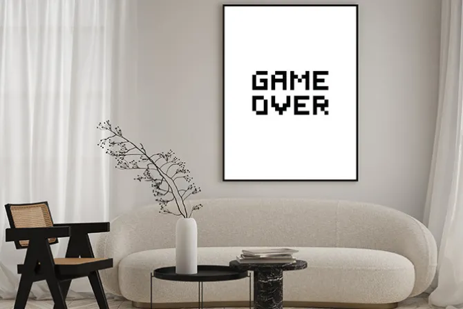 Plakat: Game over czarny napis na białym tle