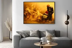 Plakat: Gaszenie pożaru przez strażaków