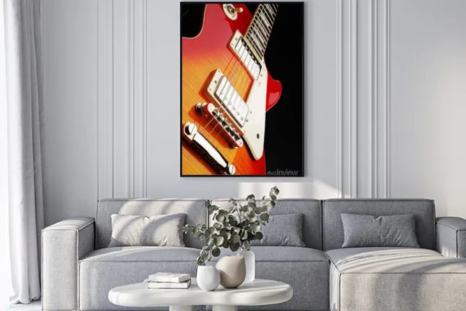 Plakat: Gitara elektryczna na czarnym tle