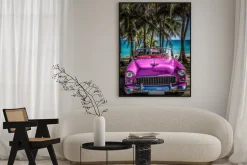 Plakat: Hdr - pink farbener amerikanischer cabriolet oldtimer in der