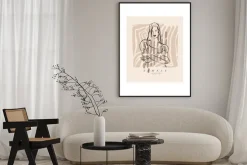 Plakat: Kobieta w abstrakcyjnej scenerii ilustracja