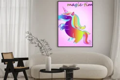 Plakat: Kreskówka neon jednorożca z gwiazdami na różowym tle gradientu