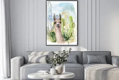 Plakat: Lama w kompozycji z kaktusami w stylu rysunkowym