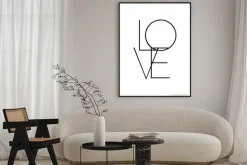 Plakat: Minimalistyczny napis love na białym tle