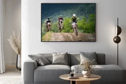 Plakat: Motocykliści podczas motocrossu