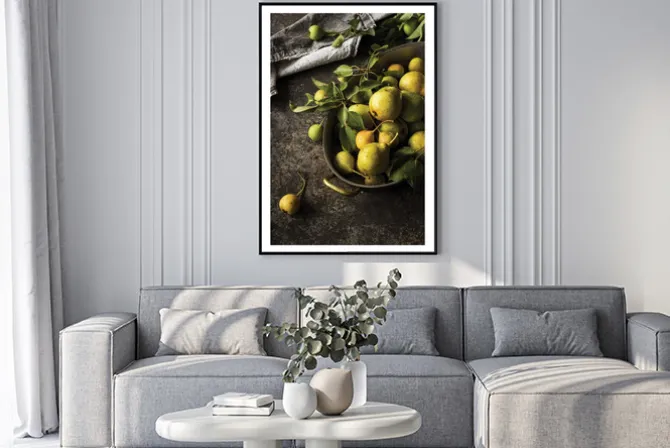 Plakat: Naturalna kompozycja gruszek w stalowej misce