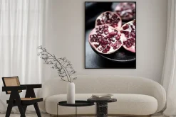 Plakat: Owoc granatu fotografia z bliska