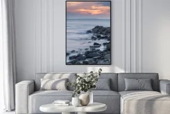 Plakat: Piękny zachód słońca krajobraz obraz skalistego wybrzeża w kimmeridg