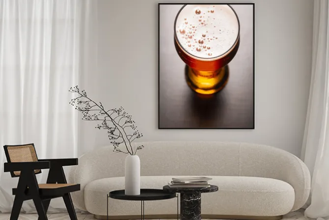 Plakat: Piwa lager na stole