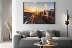 Plakat: Pociąg metra w nowym jorku o zachodzie słońca