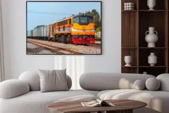 Plakat: Pociąg towarowy został manewrowych. tajlandia - październik 2015