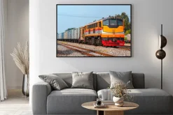 Plakat: Pociąg towarowy został manewrowych. tajlandia - październik 2015