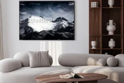 Plakat: Pokryte śniegiem szczyty tatry. filtrowany styl.