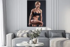 Plakat: Portrait of a beautiful girl in the studio athletes