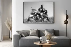 Plakat: Portret młodego mężczyzny z brodą siedzący na jego krążownika