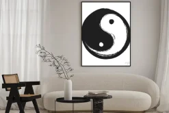 Plakat: Ręcznie rysowane ying yang symbol harmonii i równowagi, element