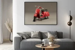 Plakat: Skuter antiguo rojo aislado en gris