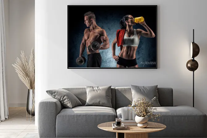 Plakat: Sportowe sylwetki kobiety i mężczyzny na siłowni