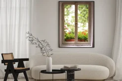 Plakat: Stare okno z widokiem na ogród