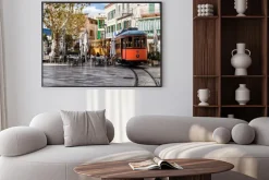 Plakat: Strassenbahn fährt durch die fußgängerzone w soller