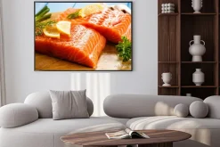 Plakat: Surowe świeże filety z łososia na pokładzie cięcia