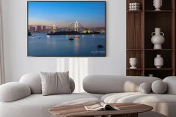 Plakat: Tęczowy most odaiba tokio ważnym miejscem do odwiedzenia