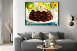 Plakat: Tradycyjne wielkanocne ciasto czekoladowe z czekoladowe jaja.