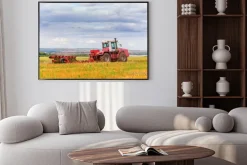 Plakat: Traktor na polu