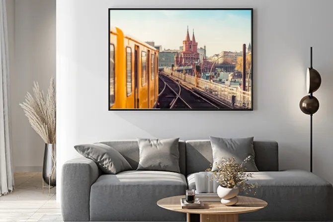 Plakat: Żółty pociąg i most w berlinie