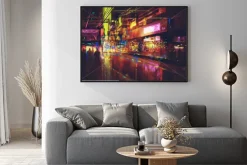 Plakat: Ulica miejska z oświetleniem i nocnym życiem, obraz cyfrowy