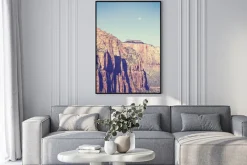 Plakat: Vintage stonowanych księżyc nad górami w zion national park,