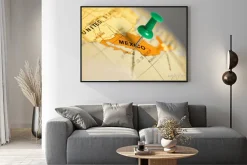 Plakat: Zielony pin na mapie.