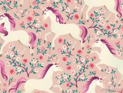 Tapeta: Ilustracja z jednorożców z różowymi grzywami na kwiatowym tle